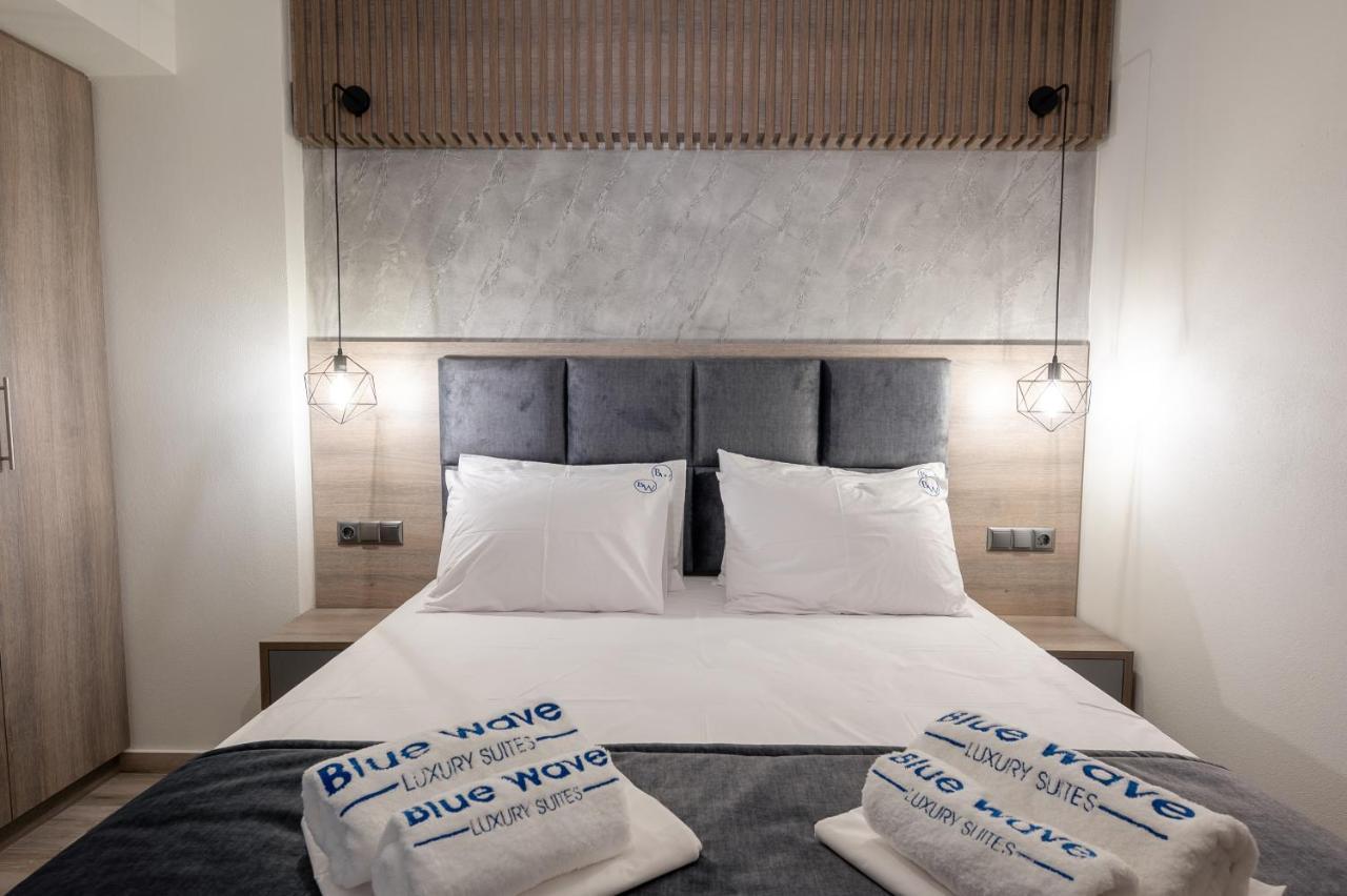 Blue Wave Luxury Suites Nea Iraklitsa 外观 照片