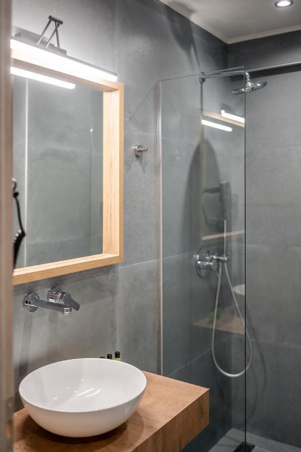 Blue Wave Luxury Suites Nea Iraklitsa 外观 照片