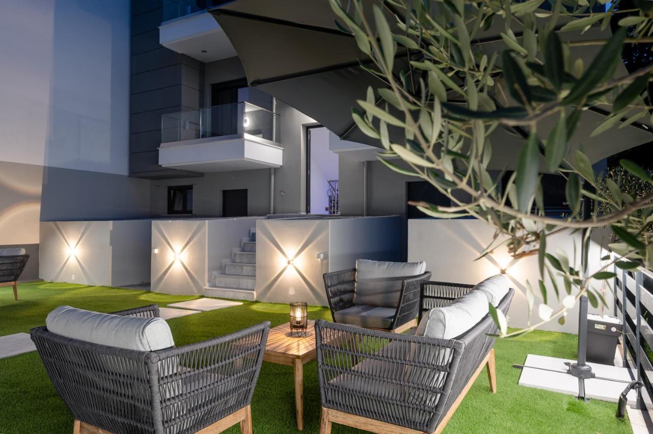 Blue Wave Luxury Suites Nea Iraklitsa 外观 照片