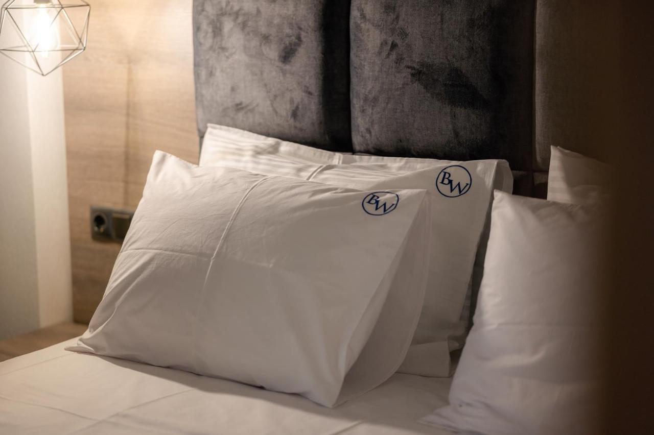 Blue Wave Luxury Suites Nea Iraklitsa 外观 照片