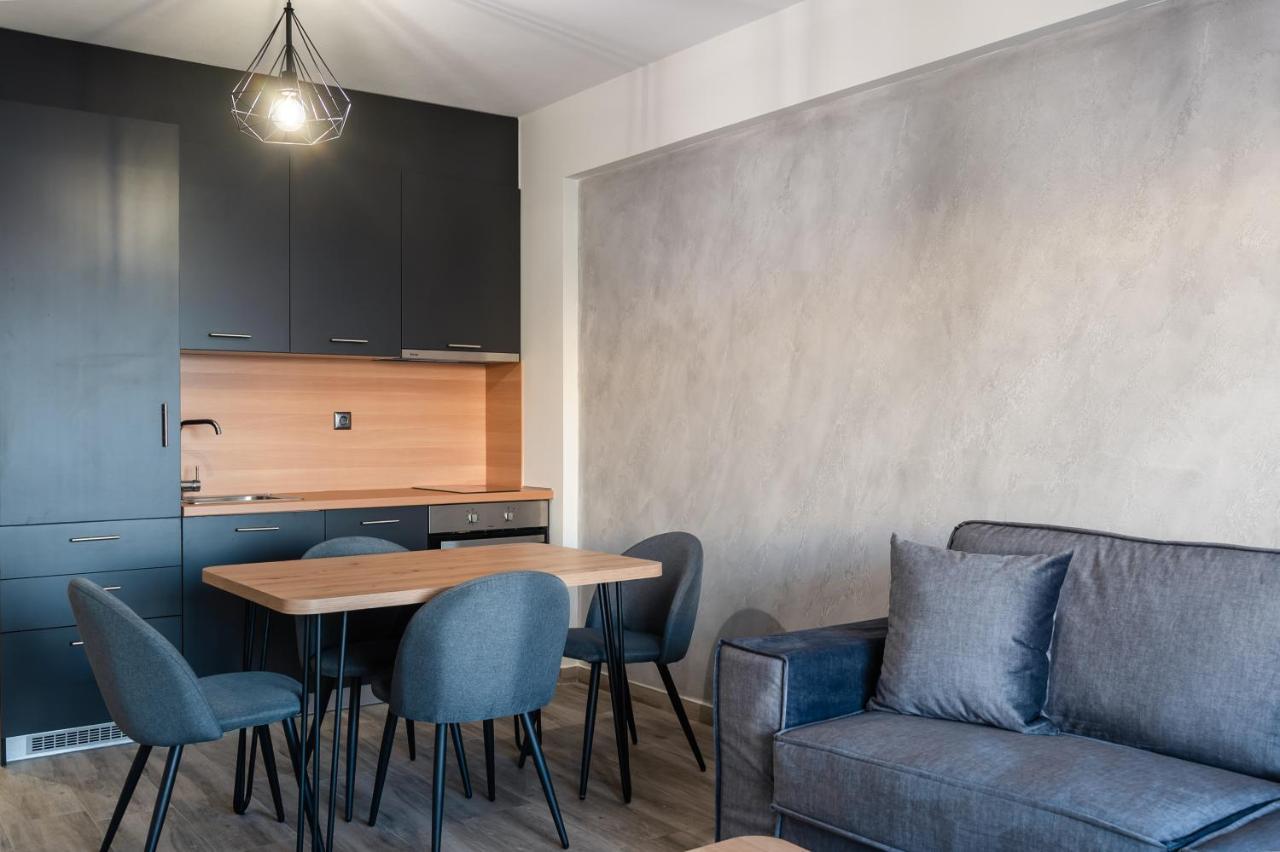 Blue Wave Luxury Suites Nea Iraklitsa 外观 照片
