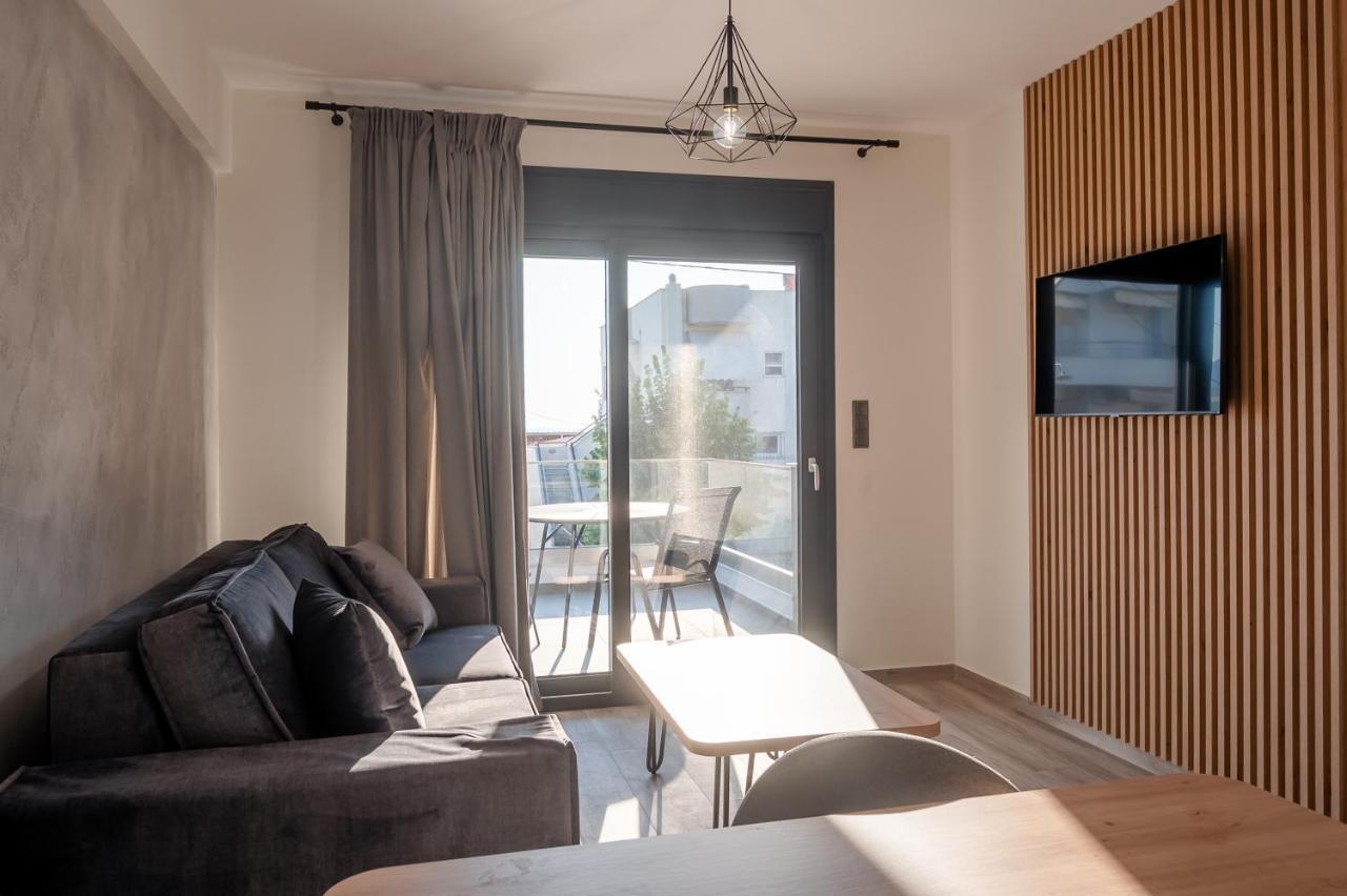 Blue Wave Luxury Suites Nea Iraklitsa 外观 照片