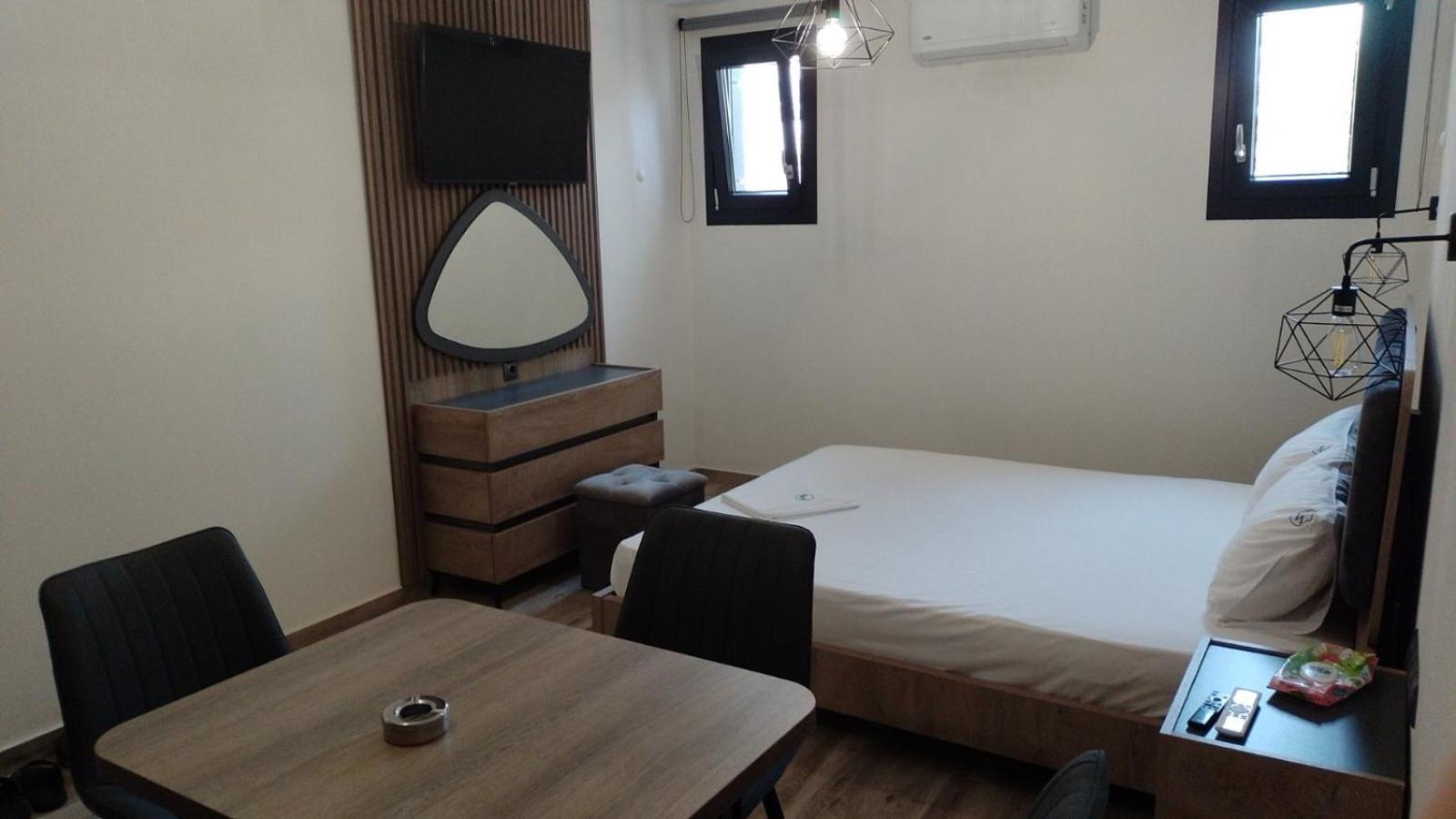 Blue Wave Luxury Suites Nea Iraklitsa 客房 照片